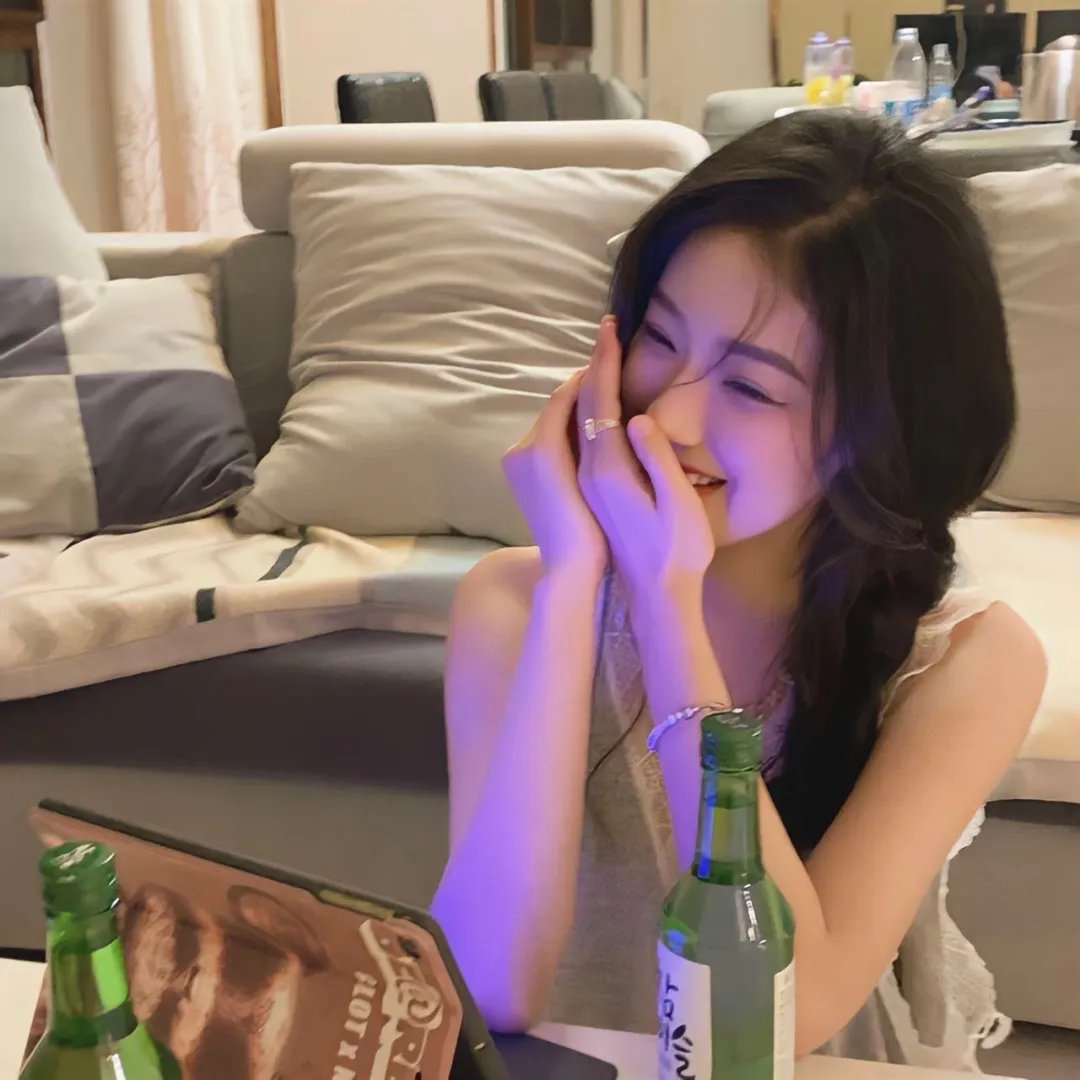 摄影师贝尔蒂与海豚零距离